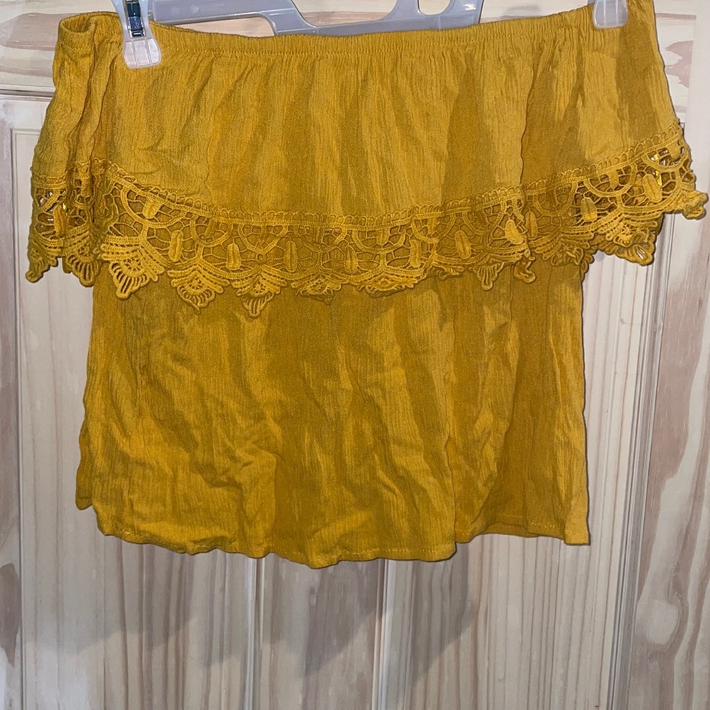 Off the shoulder top size medium